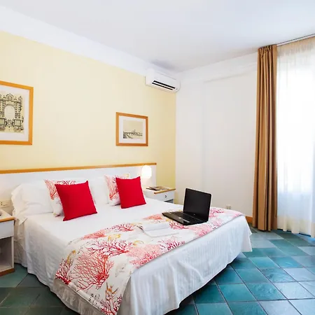 Hotel L'Approdo-3
